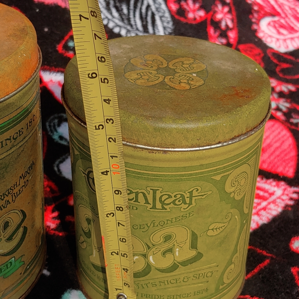 Vintage Stackable Tins - Picture 4 of 10